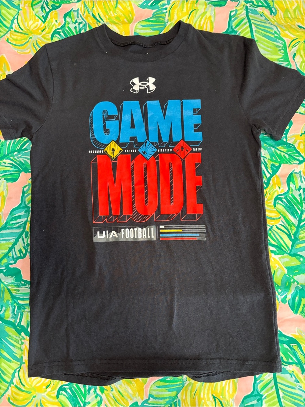 Lot of 2 shirts- (1) under armor and (1) plate crate - Picture 2 of 5